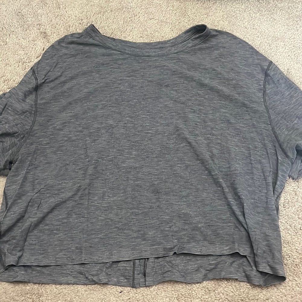 Lululemon workout tee